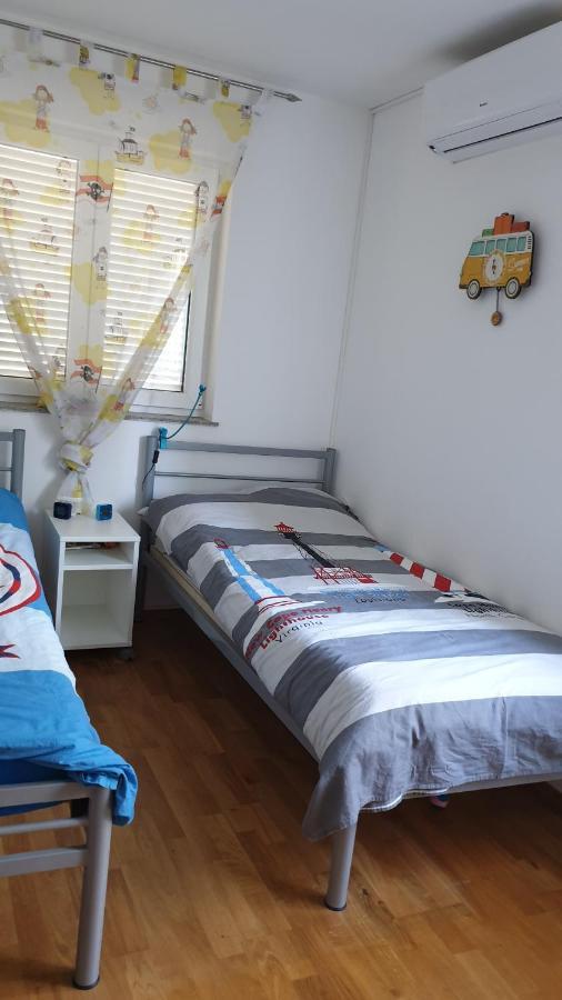 Beachfront Apartmant Veli Novi Vinodolski Buitenkant foto